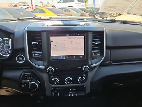 Used 2024 RAM 2500 Big Horn AWD/4WD image 28