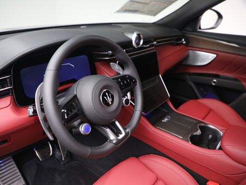 New 2026 Maserati Grecale Modena image 16