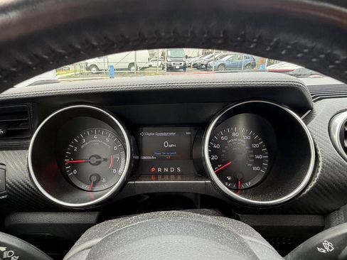 Used 2018 Ford Mustang Coupe RWD image 13