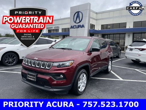 Used 2022 Jeep Compass Latitude image 1