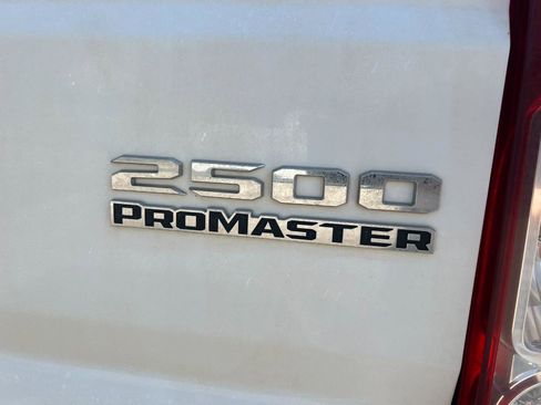 Used 2025 RAM ProMaster 2500 w/ Convenience Group FWD image 19