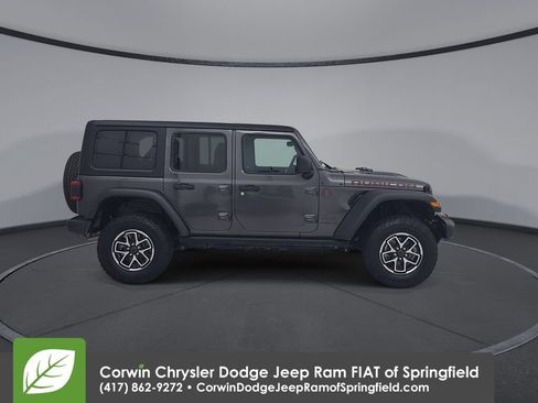 Certified 2025 Jeep Wrangler Unlimited Rubicon AWD/4WD image 17