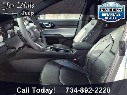 Used 2026 Jeep Compass Limited image 14