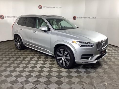Used 2020 Volvo XC90 T6 Inscription w/ Protection Package image 3