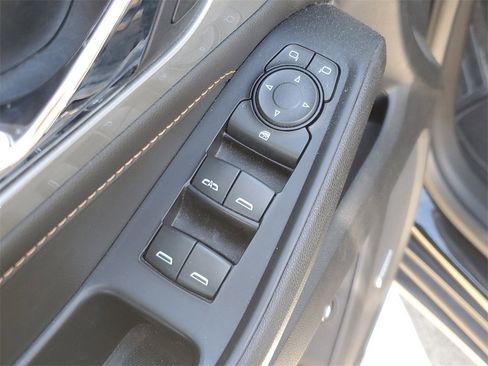 Used 2020 Chevrolet Traverse RS image 20