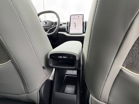 New 2026 Volvo EX30 Cross Country Ultra image 11