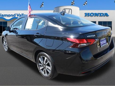 Used 2025 Nissan Versa SV image 4
