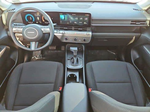 New 2026 Hyundai Kona SE image 15
