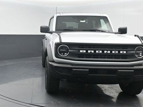 New 2025 Ford Bronco Big Bend image 2
