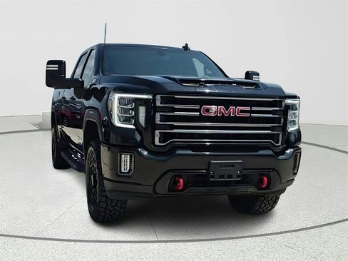 Used 2022 GMC Sierra 2500 AT4 image 2