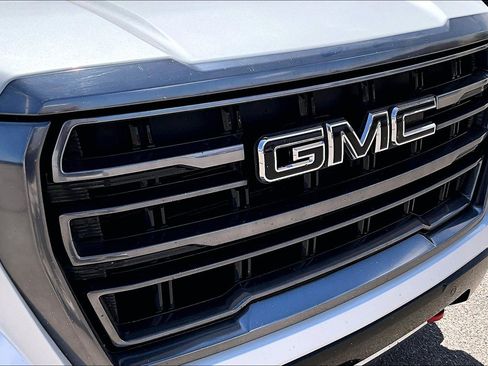 Used 2023 GMC Yukon AT4 AWD/4WD image 32