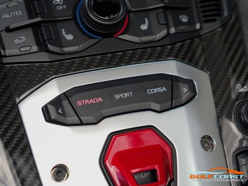 Used 2016 Lamborghini Aventador LP 700-4 image 18