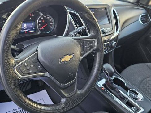 Used 2022 Chevrolet Equinox LT AWD/4WD image 16