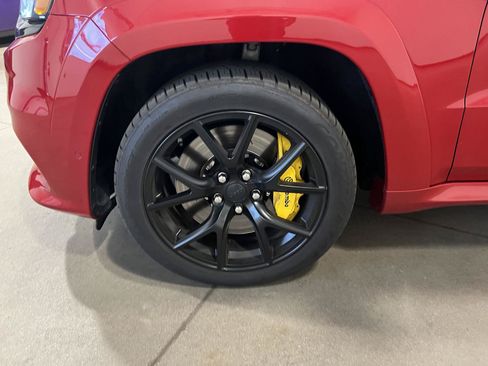 Used 2018 Jeep Grand Cherokee Trackhawk AWD/4WD image 54