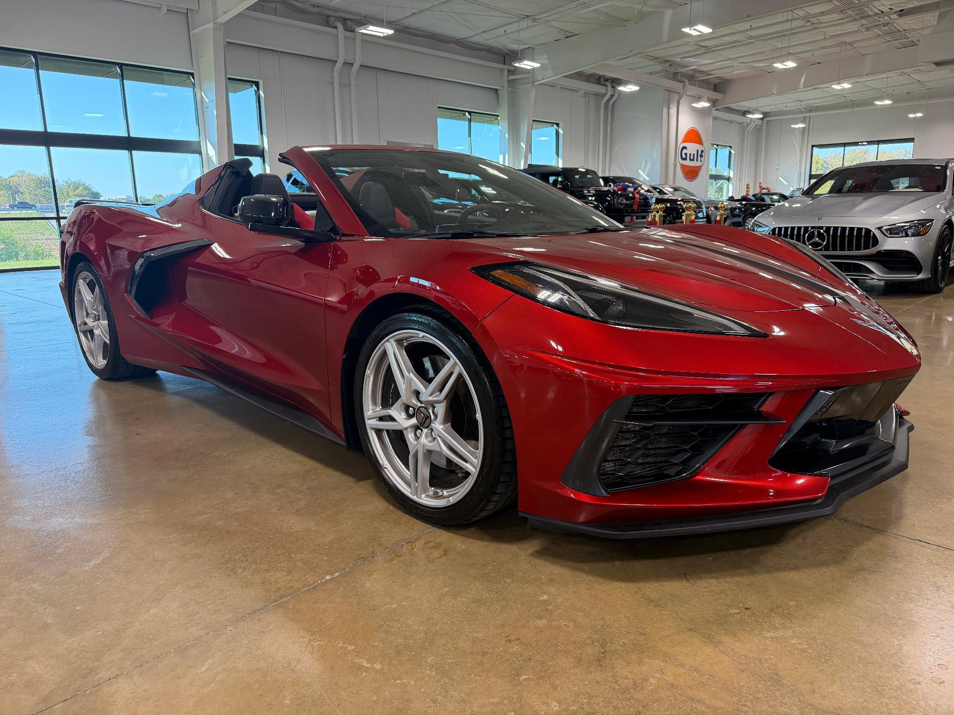 Used 2023 Chevrolet Corvette Stingray Preferred Conv w/ Z51 Performance Package RWD image 2