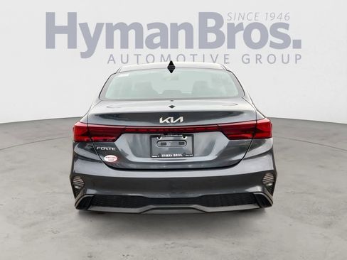 Certified 2023 Kia Forte LXS image 2