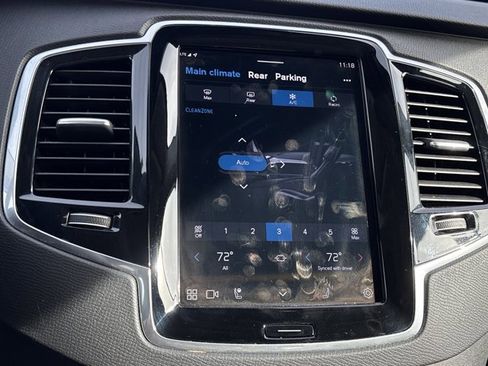 Used 2024 Volvo XC90 B5 Plus image 35