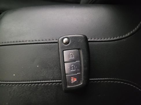 Used 2017 Nissan Rogue S image 32