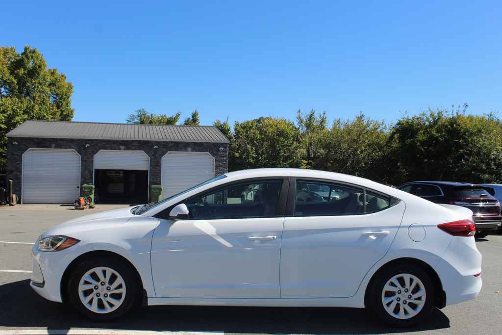 Used 2018 Hyundai Elantra SE FWD image 10