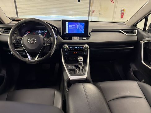 Used 2025 Toyota RAV4 XLE Premium FWD image 15