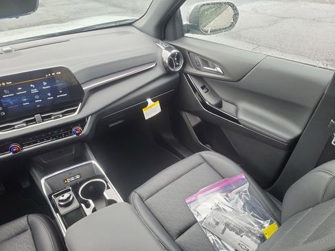 New 2026 Chevrolet Equinox LT w/ Convenience Package II image 36