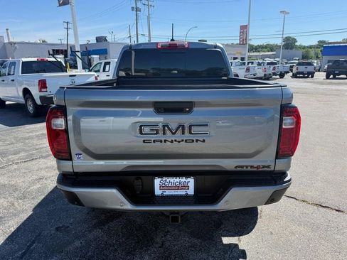 Used 2024 GMC Canyon AT4X AWD/4WD image 8