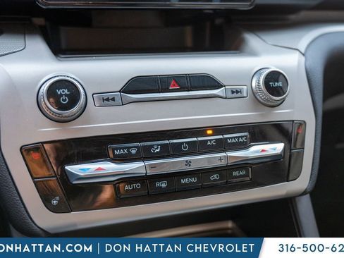 Used 2023 Ford Explorer XLT w/ Equipment Group 202A AWD/4WD image 11