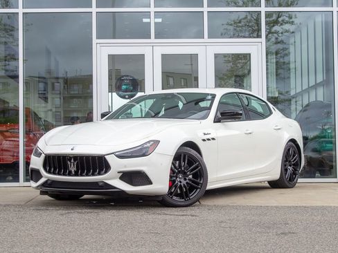 Used 2024 Maserati Ghibli Modena Q4 AWD/4WD image 1