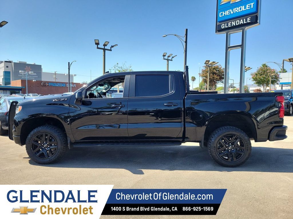 Used 2024 Chevrolet Silverado 1500 LT Trail Boss w/ LT Trail Boss Premium Package AWD/4WD image 14