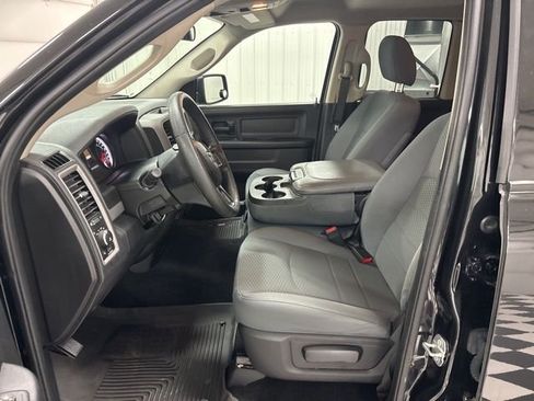 Used 2017 RAM 1500 Express AWD/4WD image 6