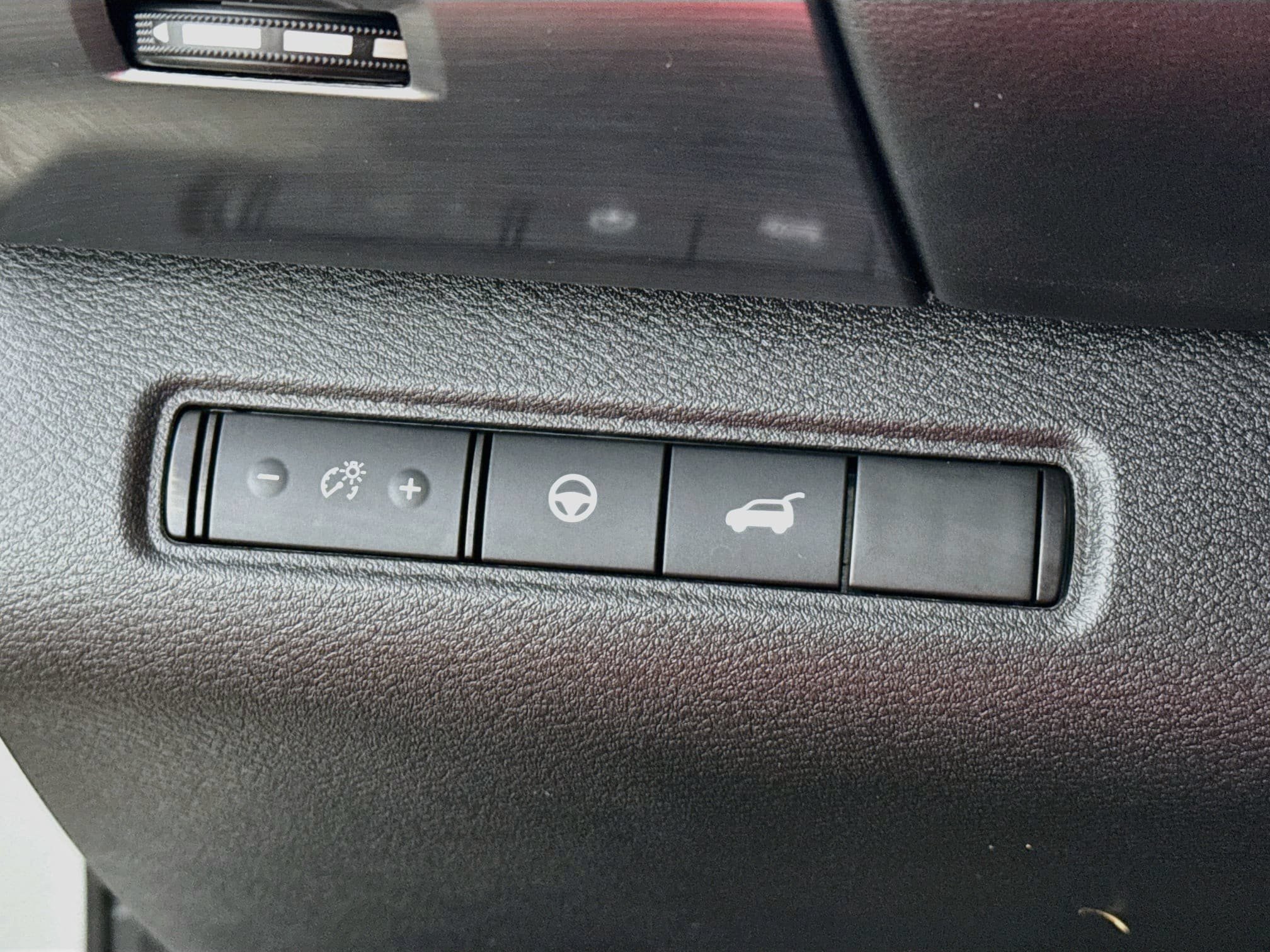Used 2024 Nissan Pathfinder SL AWD/4WD image 13