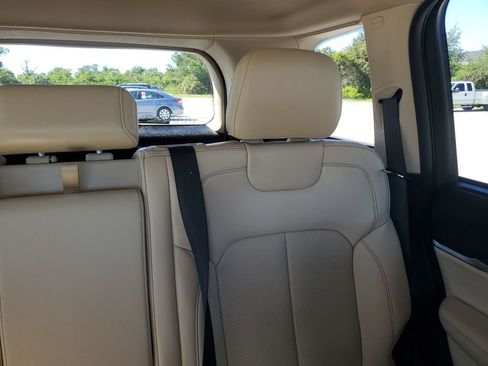 Used 2022 Jeep Grand Cherokee Limited w/ Luxury Tech Group II image 14