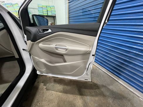 Used 2015 Ford Escape Titanium image 22