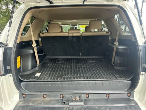 Used 2018 Toyota 4Runner Limited AWD/4WD image 9
