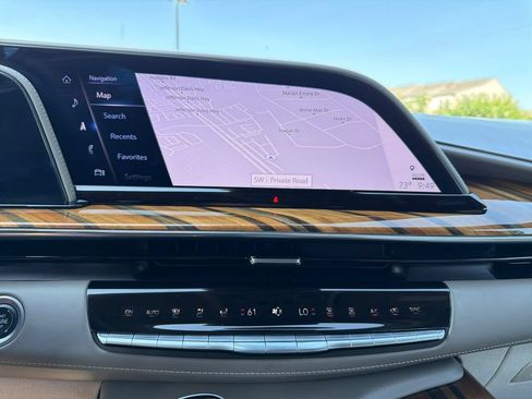 Certified 2024 Cadillac Escalade ESV Sport Platinum w/ LPO, ONYX Package AWD/4WD image 7