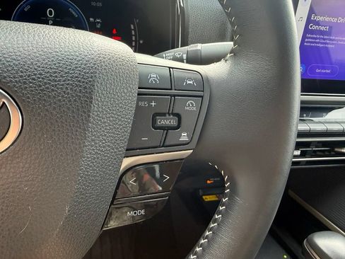 Certified 2025 Toyota Camry SE FWD image 27