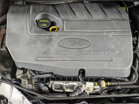 Used 2018 Ford Escape SE w/ SE Sport Appearance Package image 32