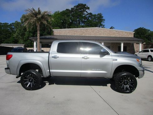 Used 2010 Toyota Tundra Limited image 32