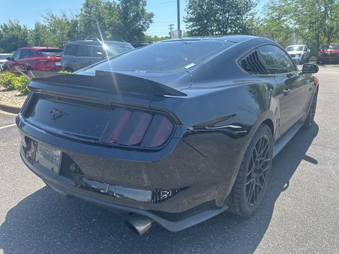Used 2015 Ford Mustang Coupe RWD image 3