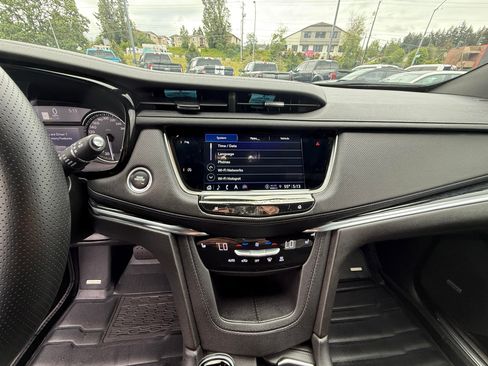 Used 2023 Cadillac XT5 Premium Luxury AWD/4WD image 11