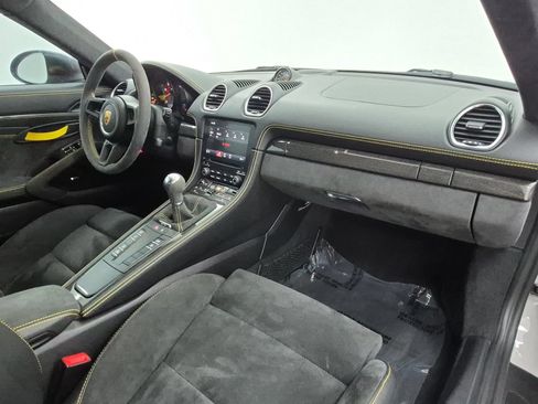 Certified 2020 Porsche 718 Cayman GT4 RWD image 19