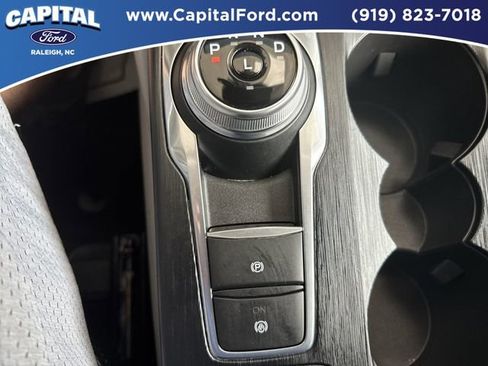 Certified 2025 Ford Escape SE w/ PHEV Premium Package image 29