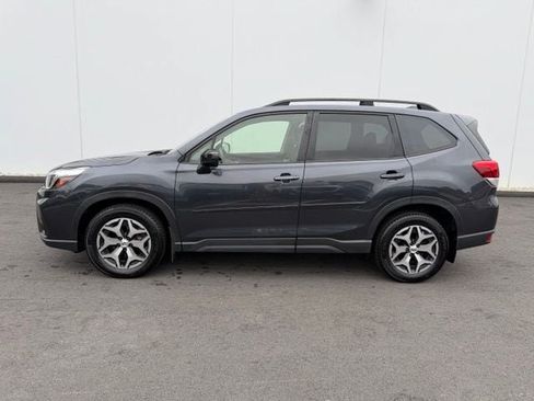 Used 2019 Subaru Forester Premium AWD/4WD image 10
