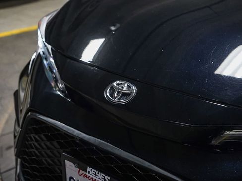 Used 2024 Toyota Corolla SE w/ SE Premium Package image 5