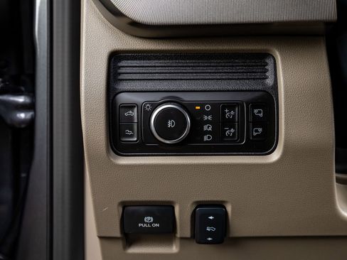 Used 2026 Ford F450 Platinum w/ Platinum Plus Package image 21