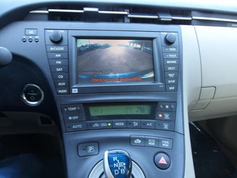 Used 2011 Toyota Prius Three w/ Navigation Pkg image 20