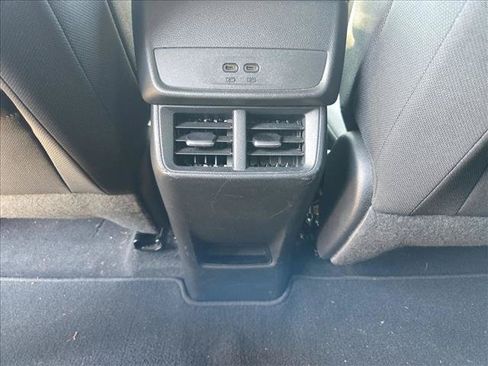 Used 2025 Chevrolet Equinox LT AWD/4WD image 17