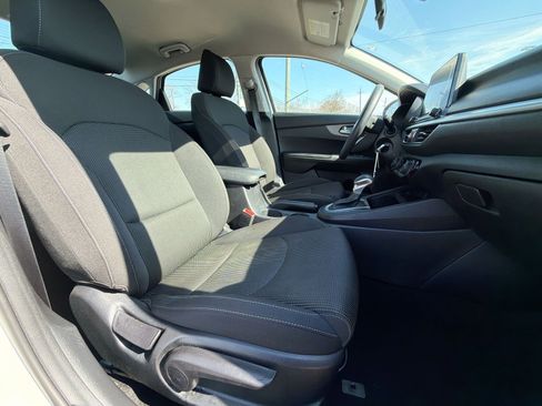 Used 2019 Kia Forte LXS FWD image 23