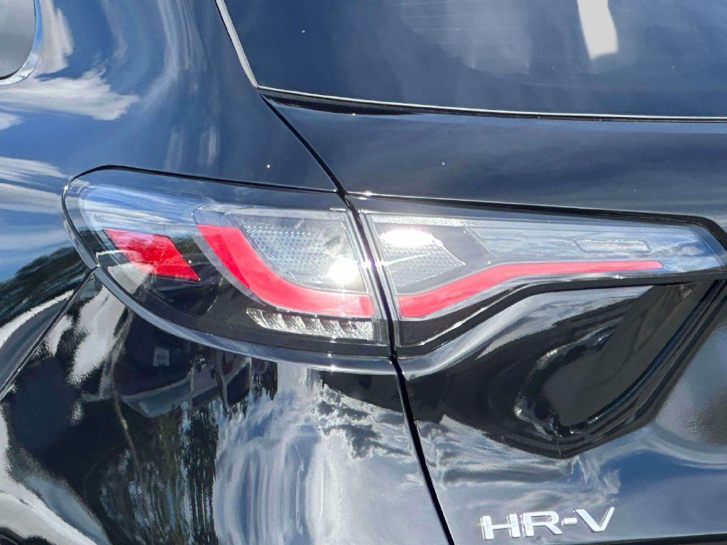 Certified 2024 Honda HR-V EX-L image 8