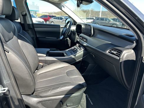 Used 2022 Hyundai Palisade SEL w/ 8P Bench Seat Package AWD/4WD image 13